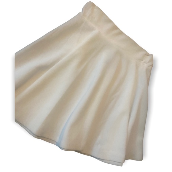 Superb - Picture 5 of 6